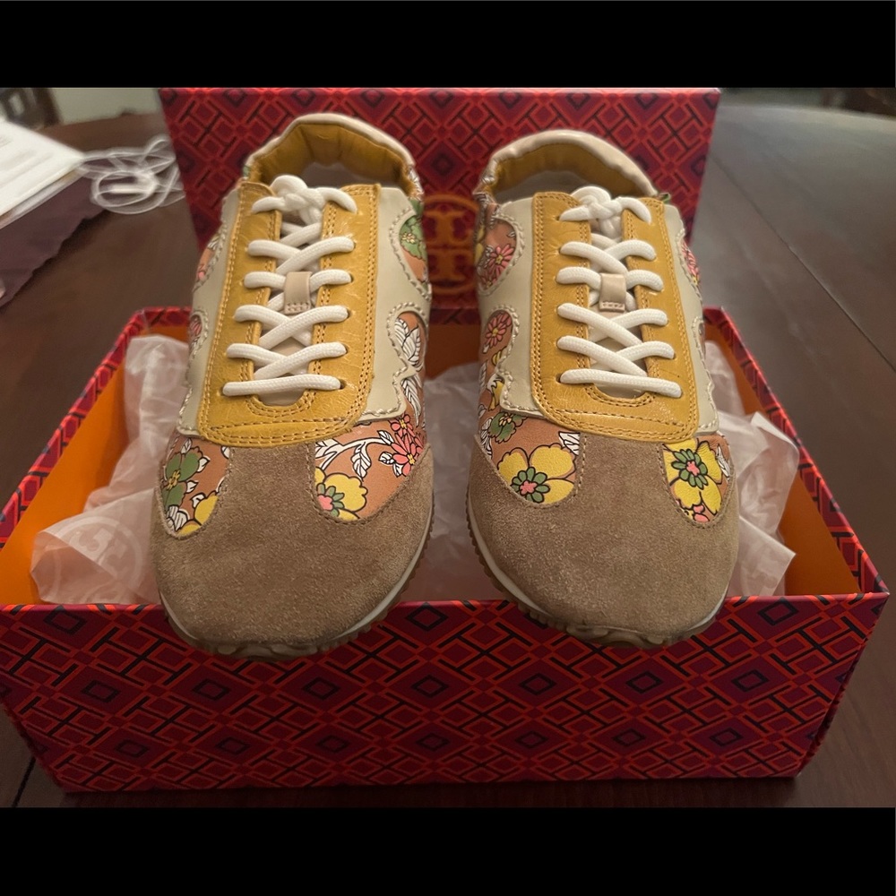 Size 6.5 Tory Burch Serif sneakers, NWT, never worn